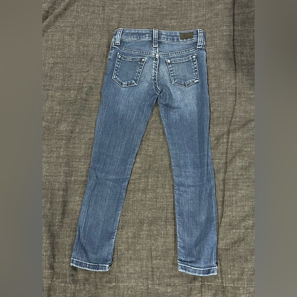 4 pairs of little girls size 5 skinny jeggings. All in near perfect condition. - Picture 2 of 14